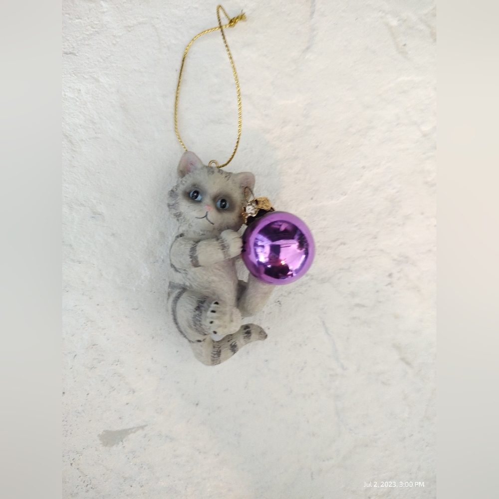 Gray Cat w/ Purple Ball Ornament